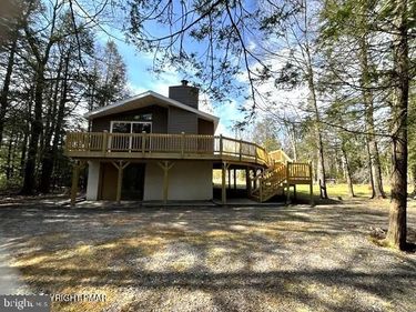 1187 CARRIAGE LANE, TOBYHANNA, PA 18466