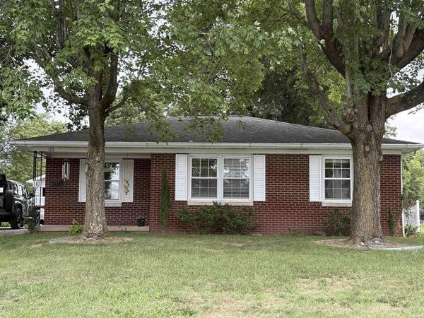 110 E First Street, Huntingburg, IN 47542