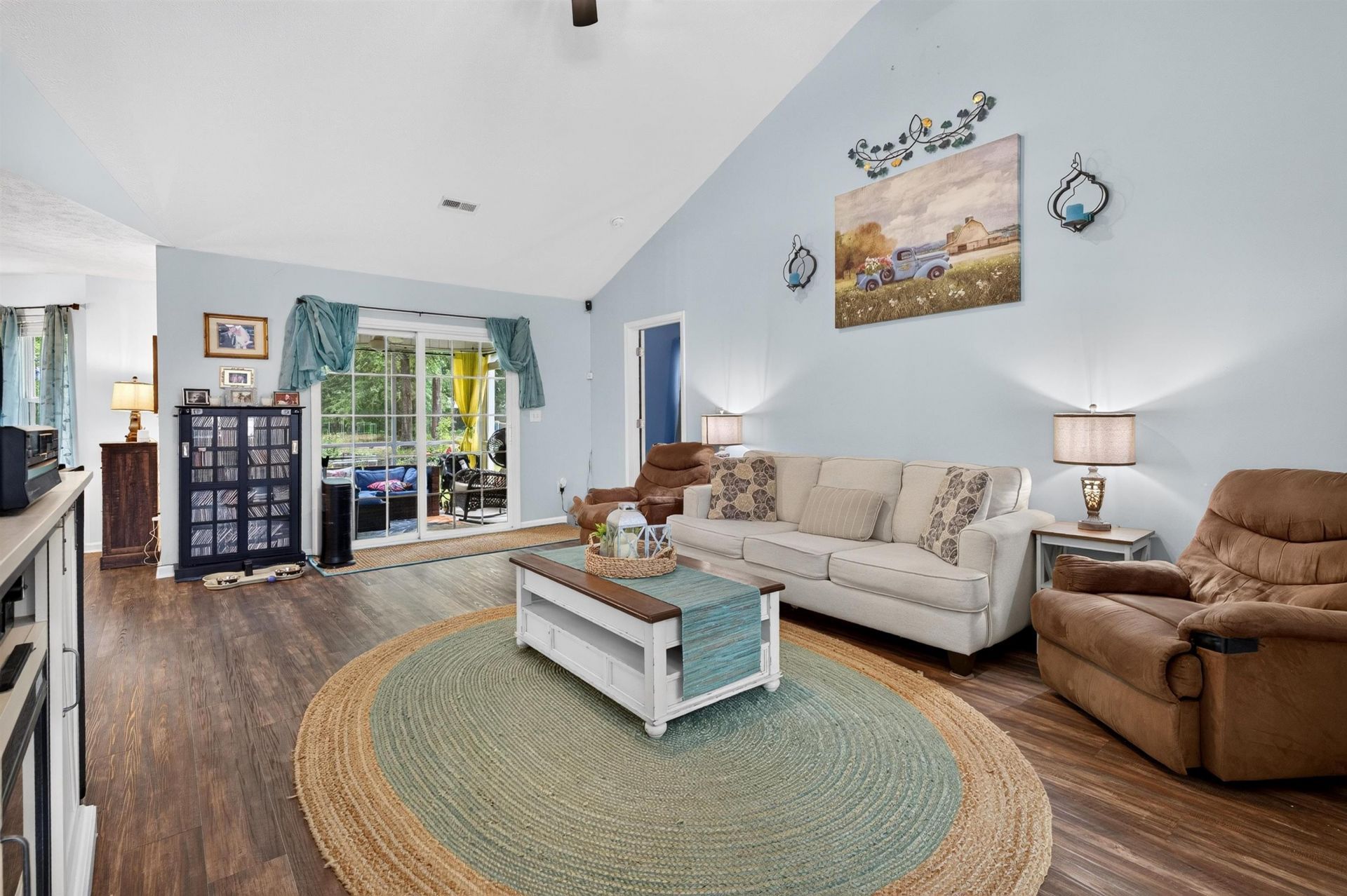5114 Wesley Rd.  Photo 4