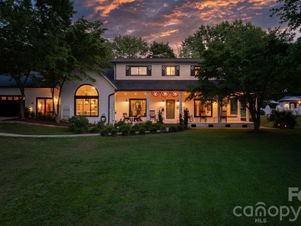 1314 Shirebourn Drive, Hickory, NC 28602