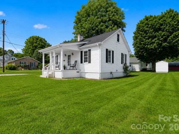 267 S Center Street , Taylorsville, NC 28681