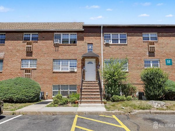 288 College Drive, Edison, NJ 08817