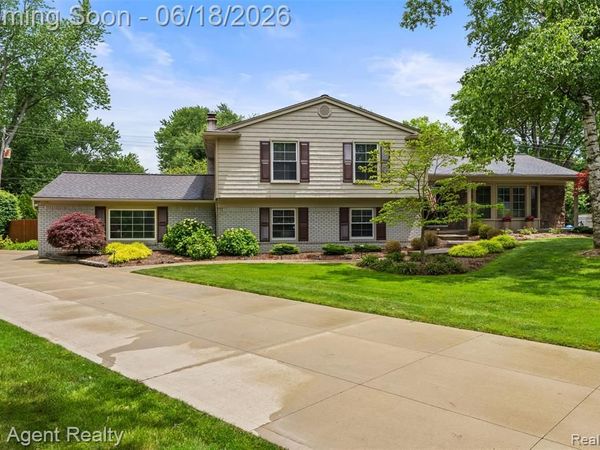 19700 Wilshire Boulevard, Beverly Hills Vlg, MI 48025