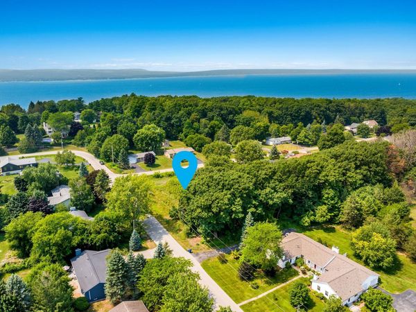 7016 Hilltop Avenue, Traverse City, MI 49686