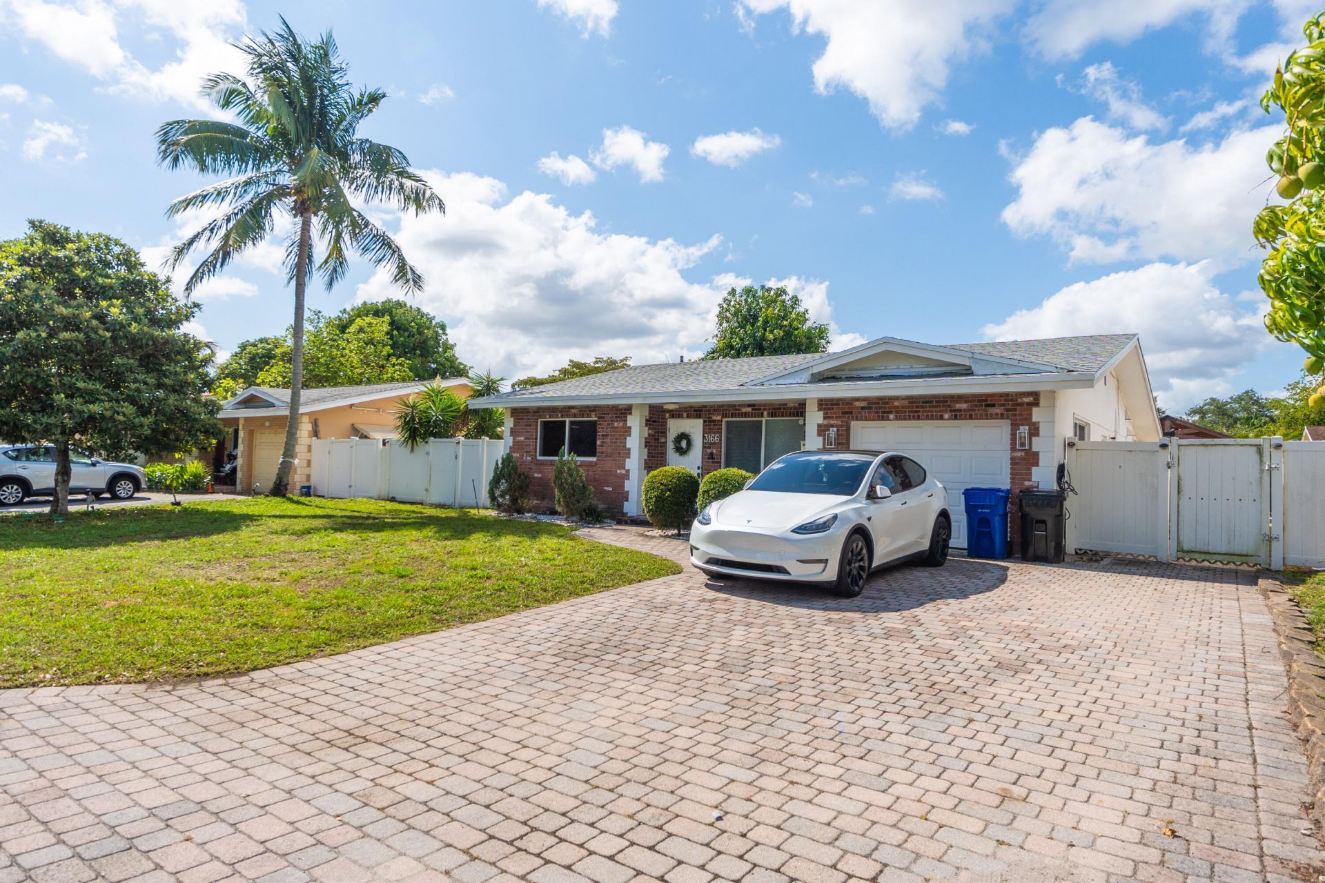 3166 NW 68th Street, Fort Lauderdale, FL 33309 Photo