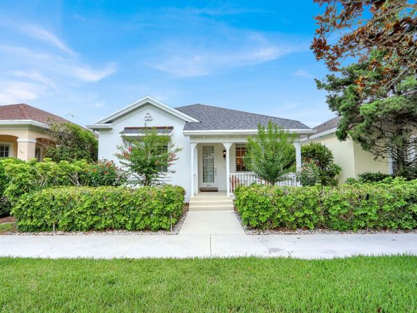 216 Juniper Way, Jupiter, FL 33458