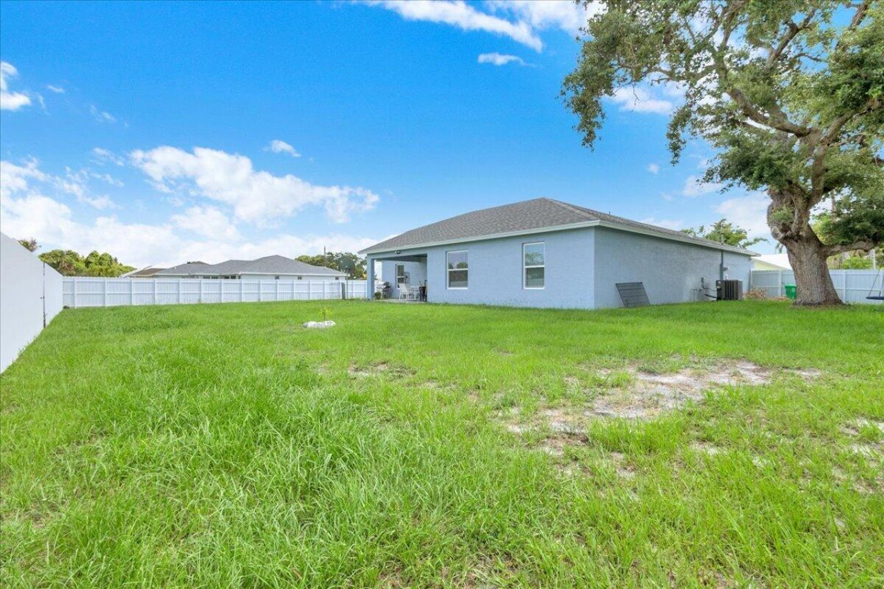 449 SE Whitmore Drive, Port Saint Lucie, FL 34984 Photo