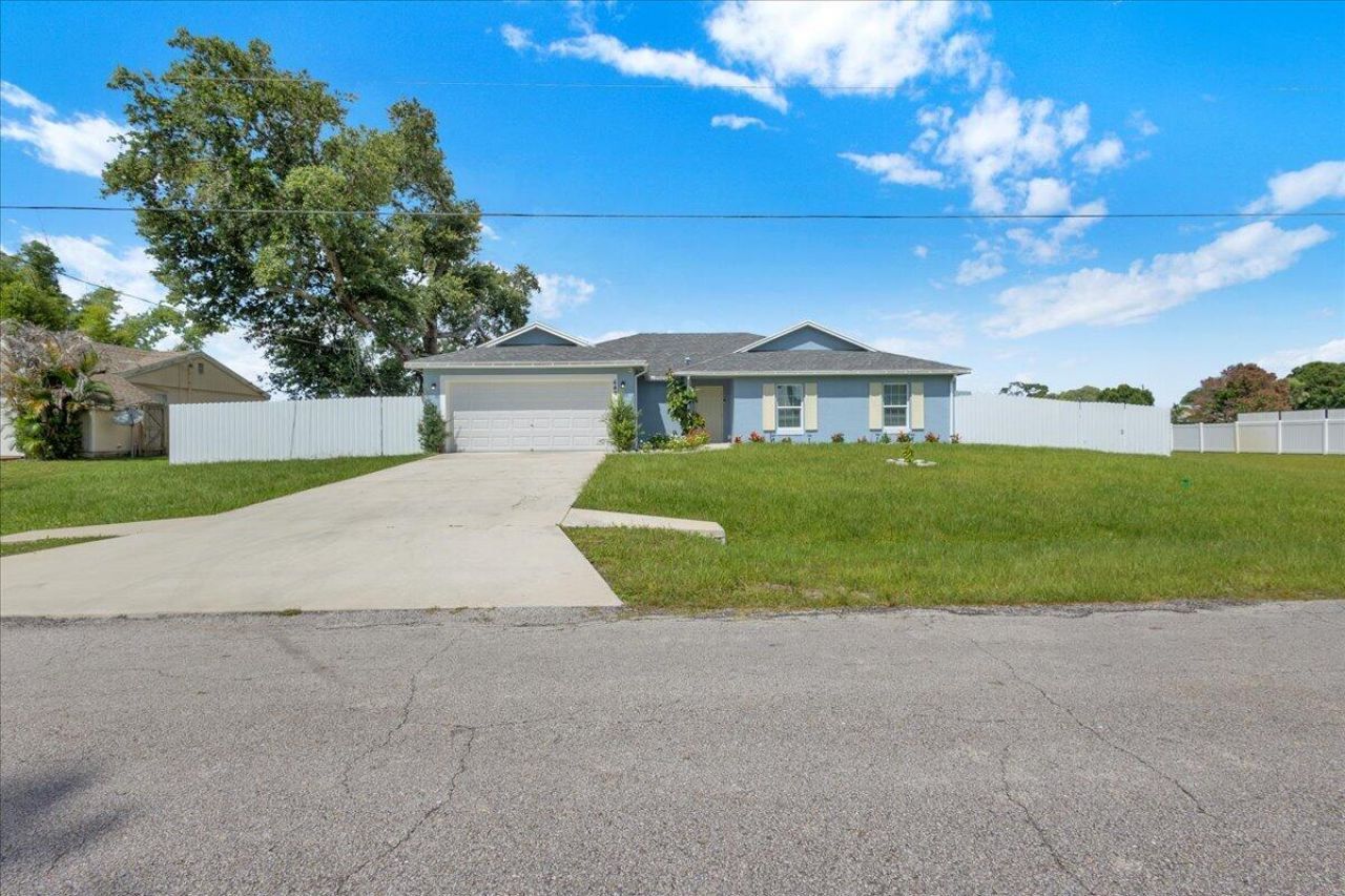 449 SE Whitmore Drive, Port Saint Lucie, FL 34984 Photo
