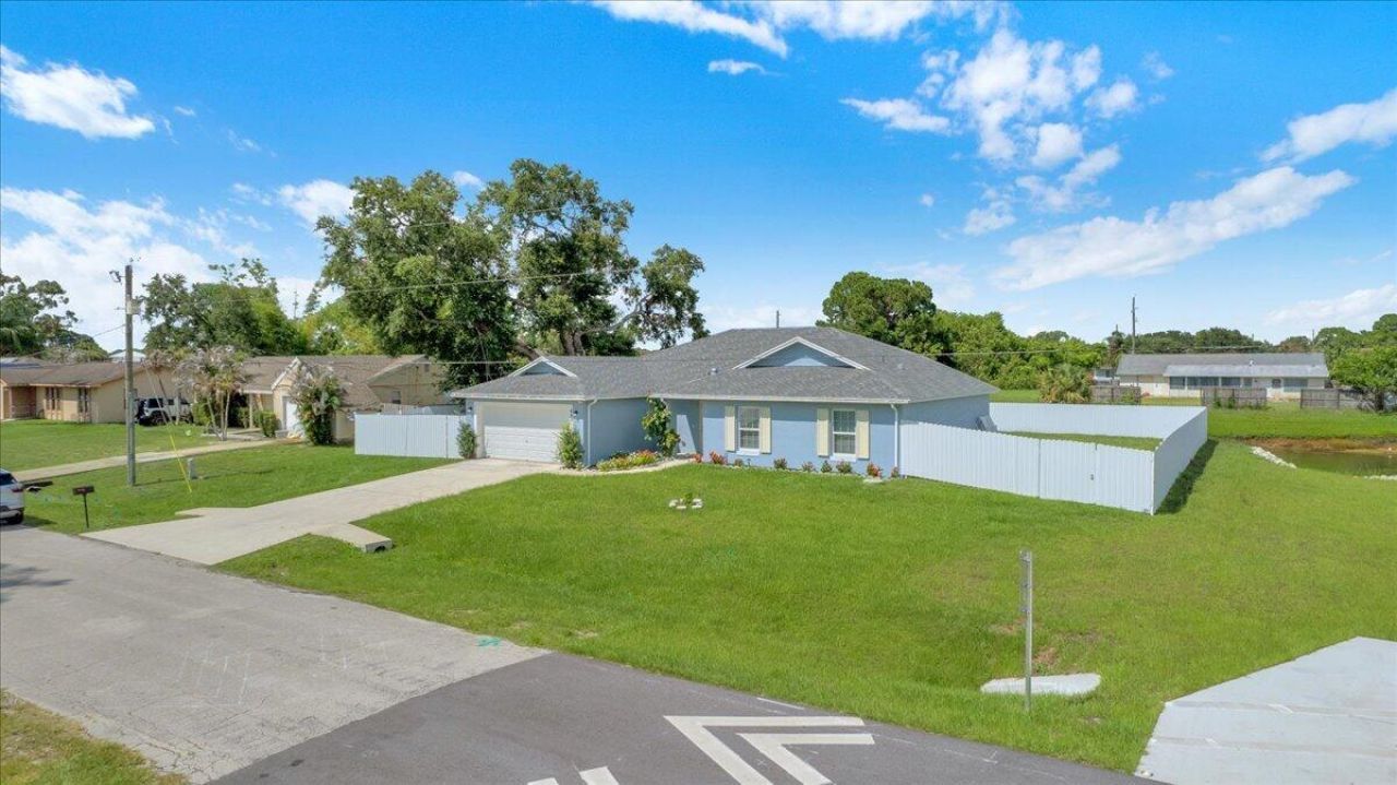 449 SE Whitmore Drive, Port Saint Lucie, FL 34984 Photo