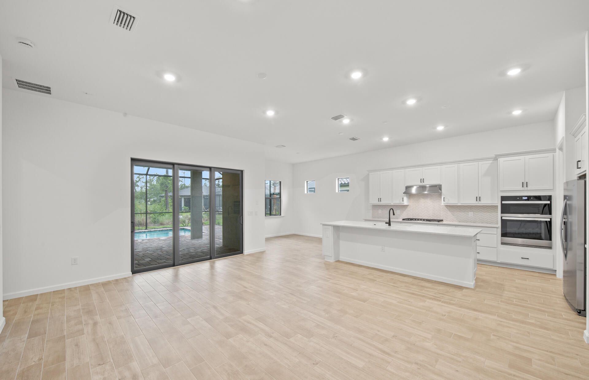 2107 Freemont Drive, Naples, FL 34120 Photo