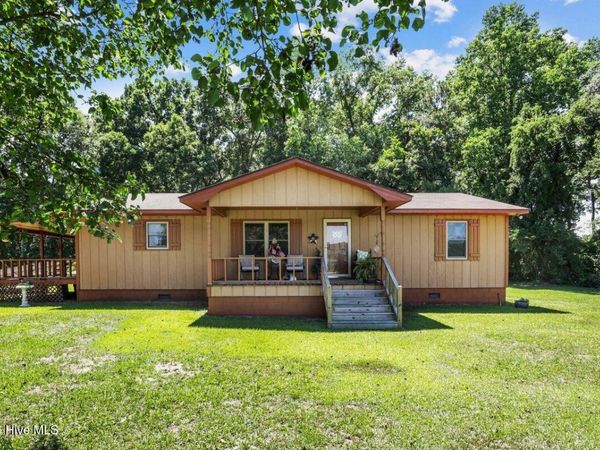 226 Carrolls Road , Warsaw, NC 28398