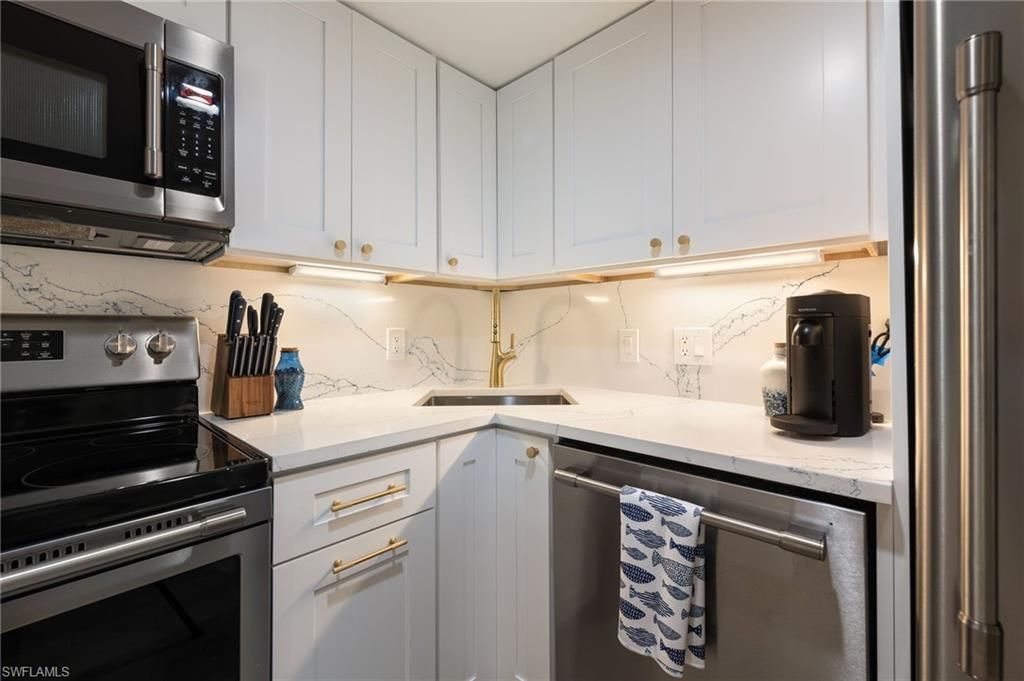 950 7th Ave S, Unit 23, Naples, FL 34102 Photo