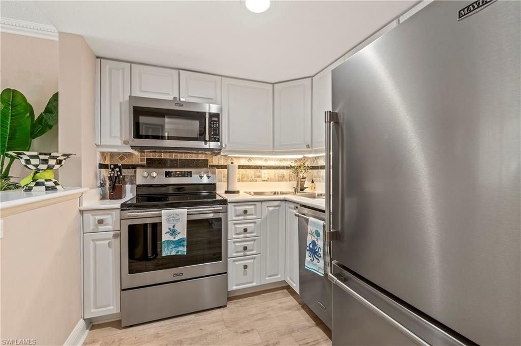 950 7th Ave S, Unit 23, Naples, FL 34102 Photo