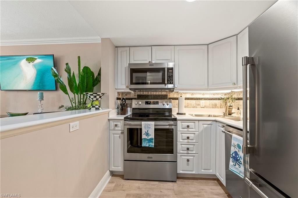 950 7th Ave S, Unit 23, Naples, FL 34102 Photo