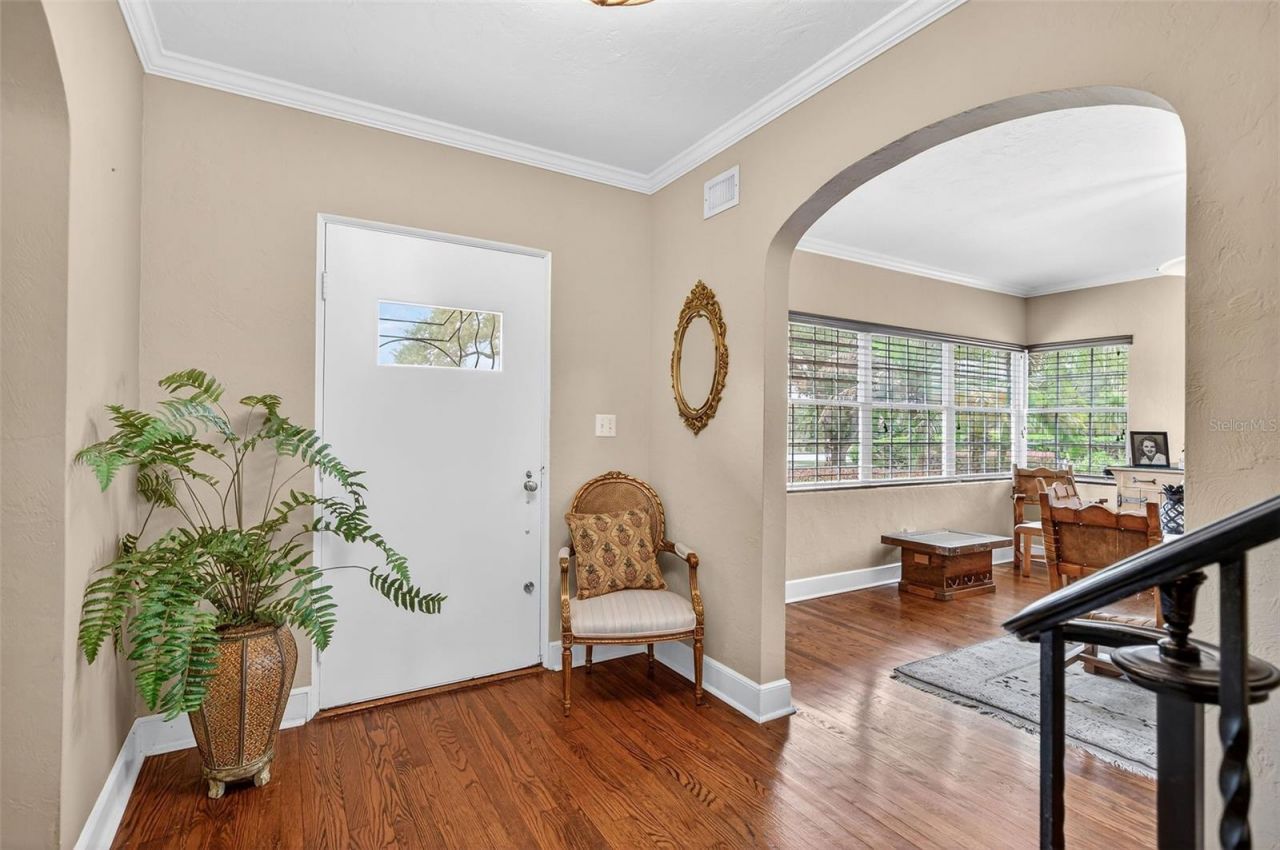 830 Lake Davis Drive, Orlando, FL 32806 Photo