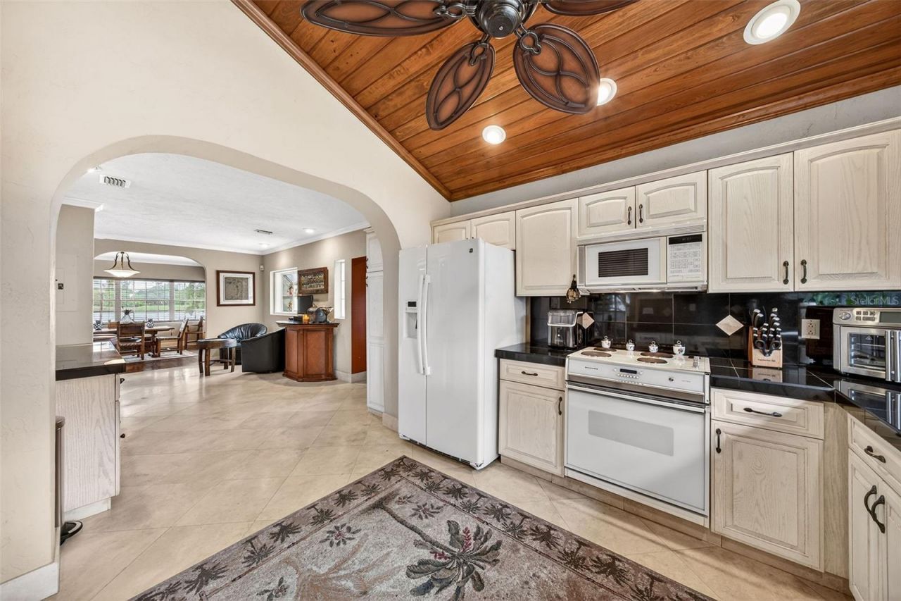830 Lake Davis Drive, Orlando, FL 32806 Photo