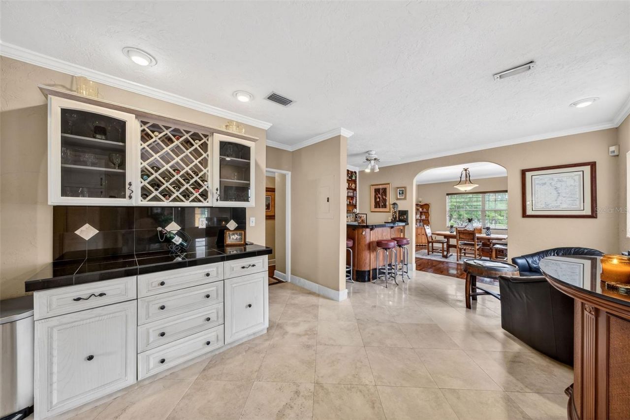 830 Lake Davis Drive, Orlando, FL 32806 Photo