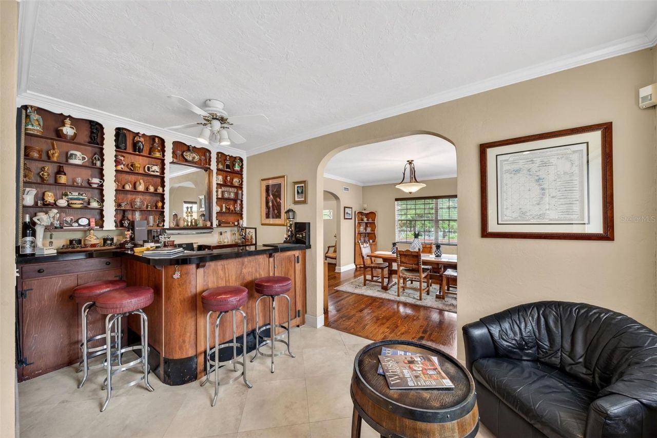 830 Lake Davis Drive, Orlando, FL 32806 Photo