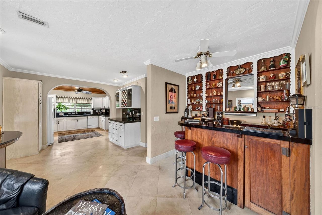 830 Lake Davis Drive, Orlando, FL 32806 Photo