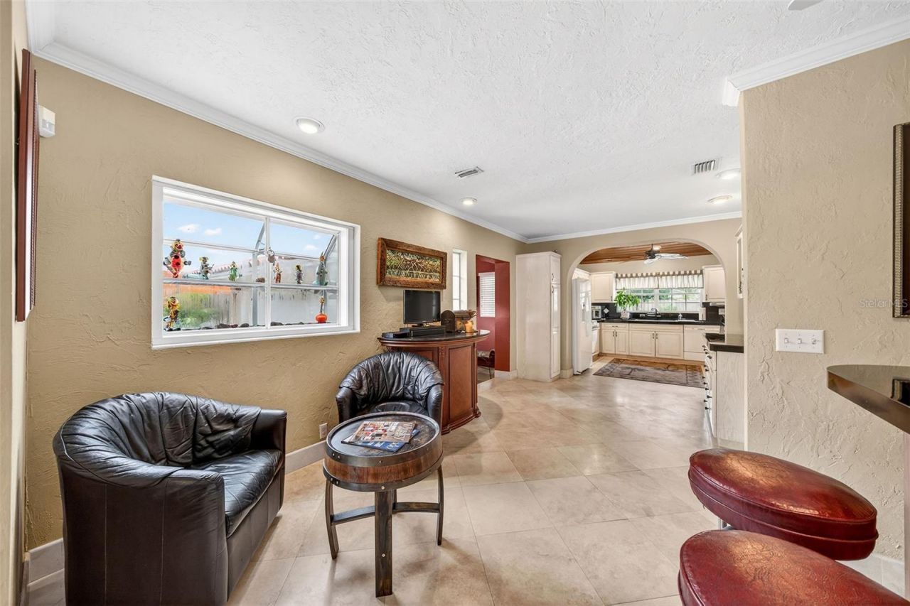 830 Lake Davis Drive, Orlando, FL 32806 Photo