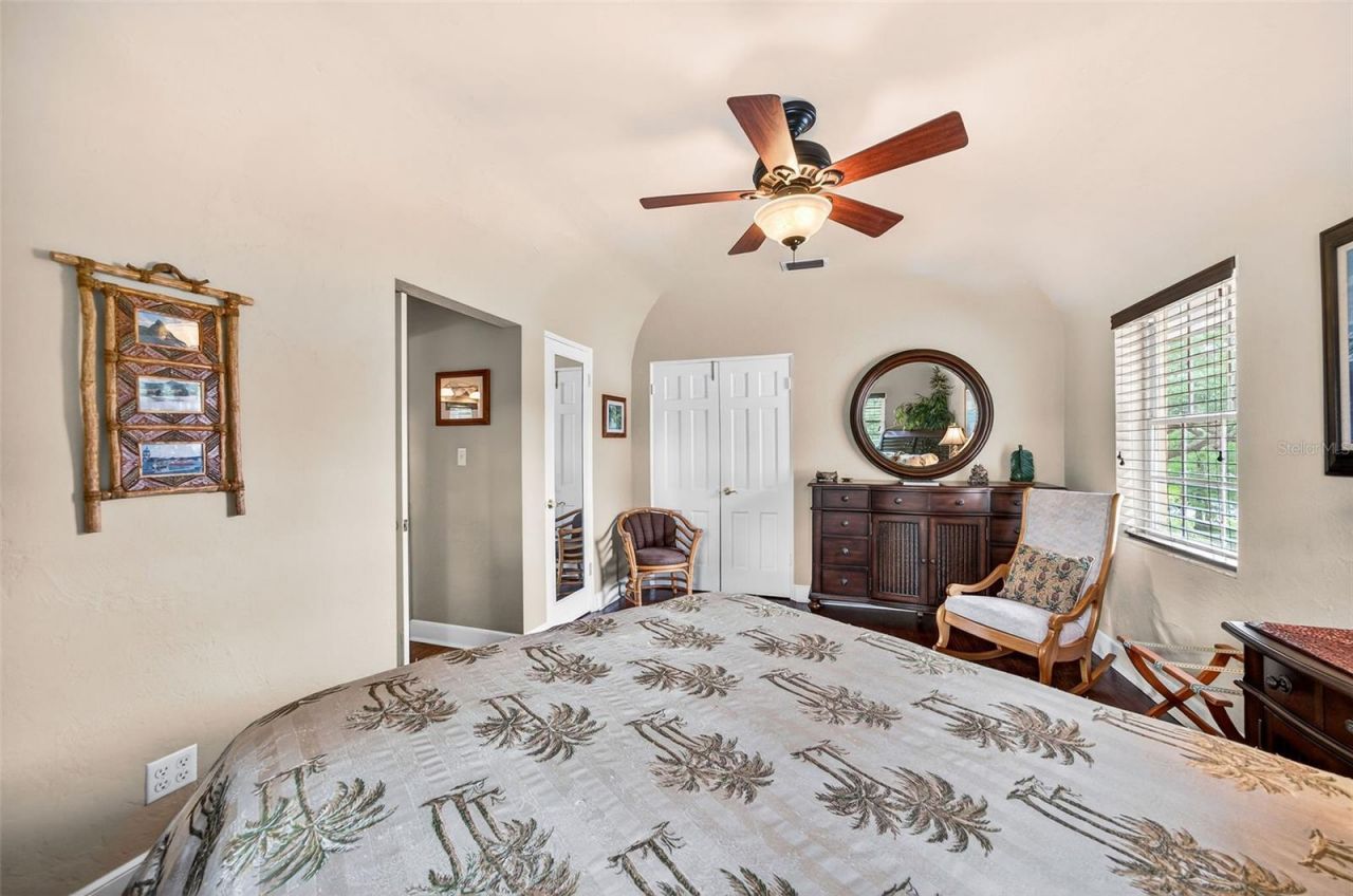 830 Lake Davis Drive, Orlando, FL 32806 Photo