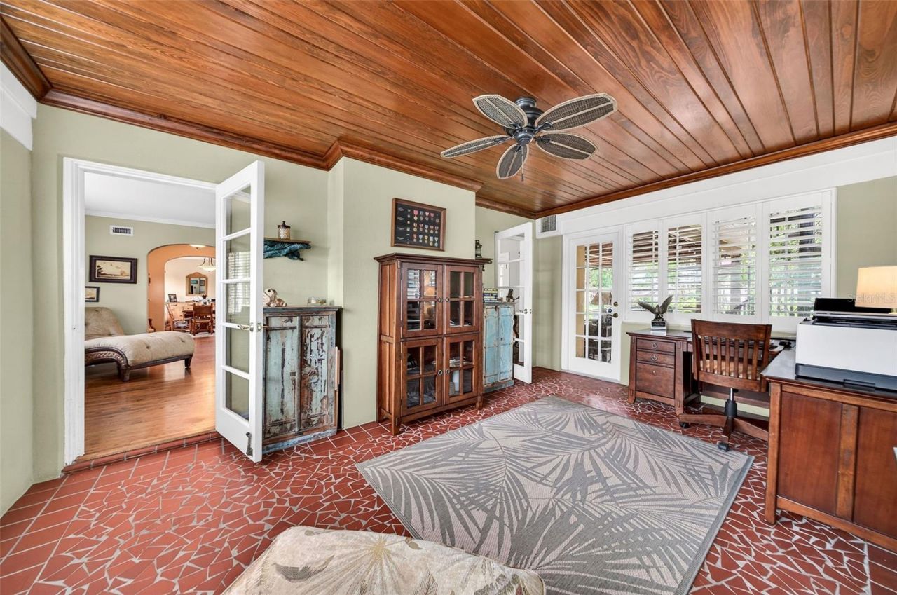 830 Lake Davis Drive, Orlando, FL 32806 Photo