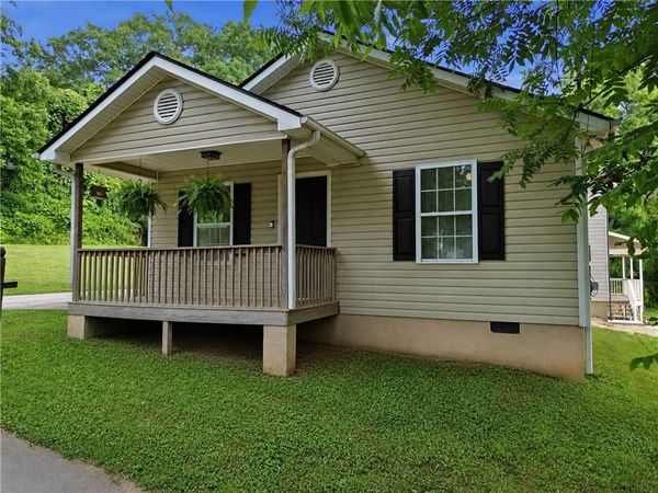 16 Moody Street , Cartersville, GA 30120