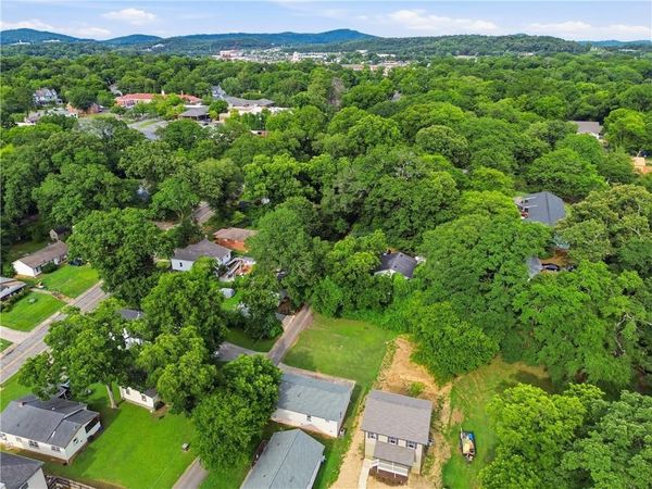 16 Moody Street , Cartersville, GA 30120