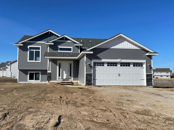 37560 Granite Court, North Branch, MN 55056