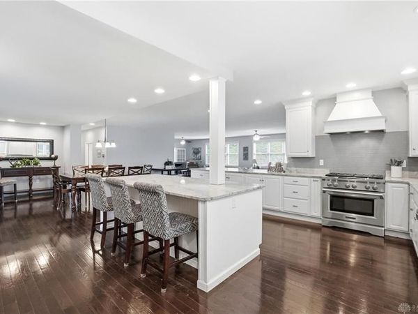 505 S Broadmoor Boulevard, Springfield, OH 45504