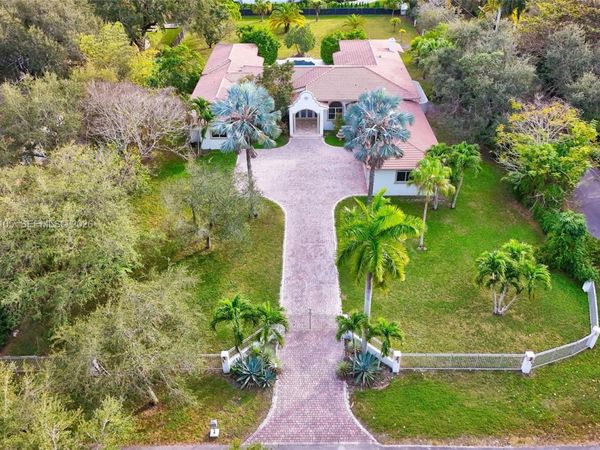 8480 SW 98th St , Miami, FL 33156