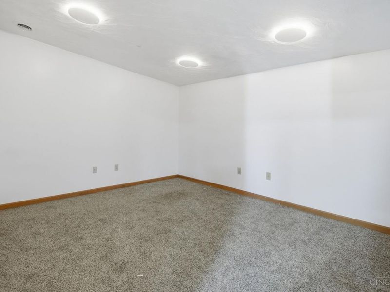 136 N Broad Street, Fairborn, OH 45324 Photo 16