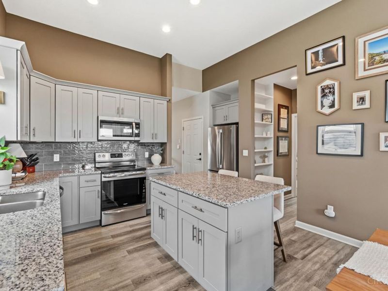 3359 Forestview Drive, Green Township, OH 45211 Photo 7