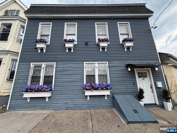 705 15th Street, NEWARK, NJ 07103