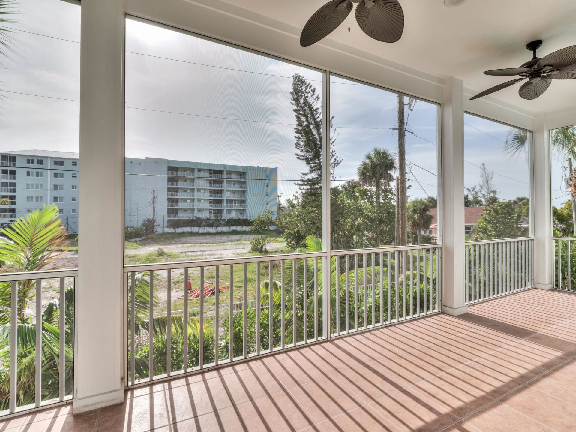 282 Delmar Ave, Fort Myers Beach, FL 33931 Photo