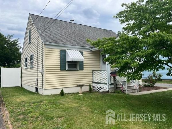 412 2nd Street , Middlesex, NJ 08846