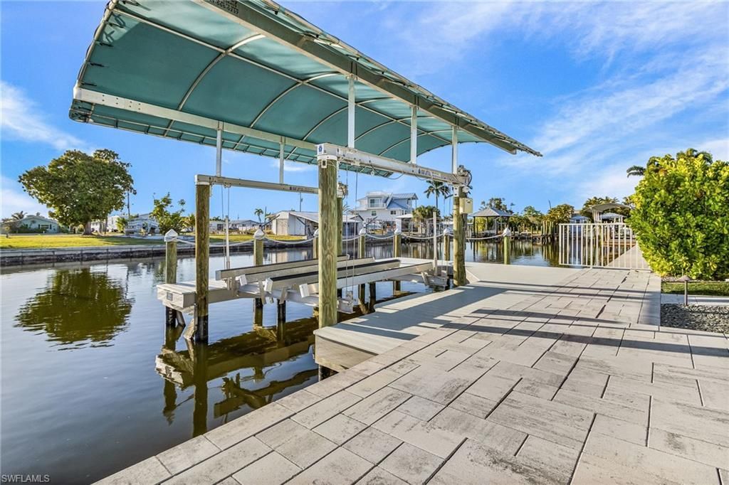 2823 8th Ave , Saint James City, FL 33956 Photo