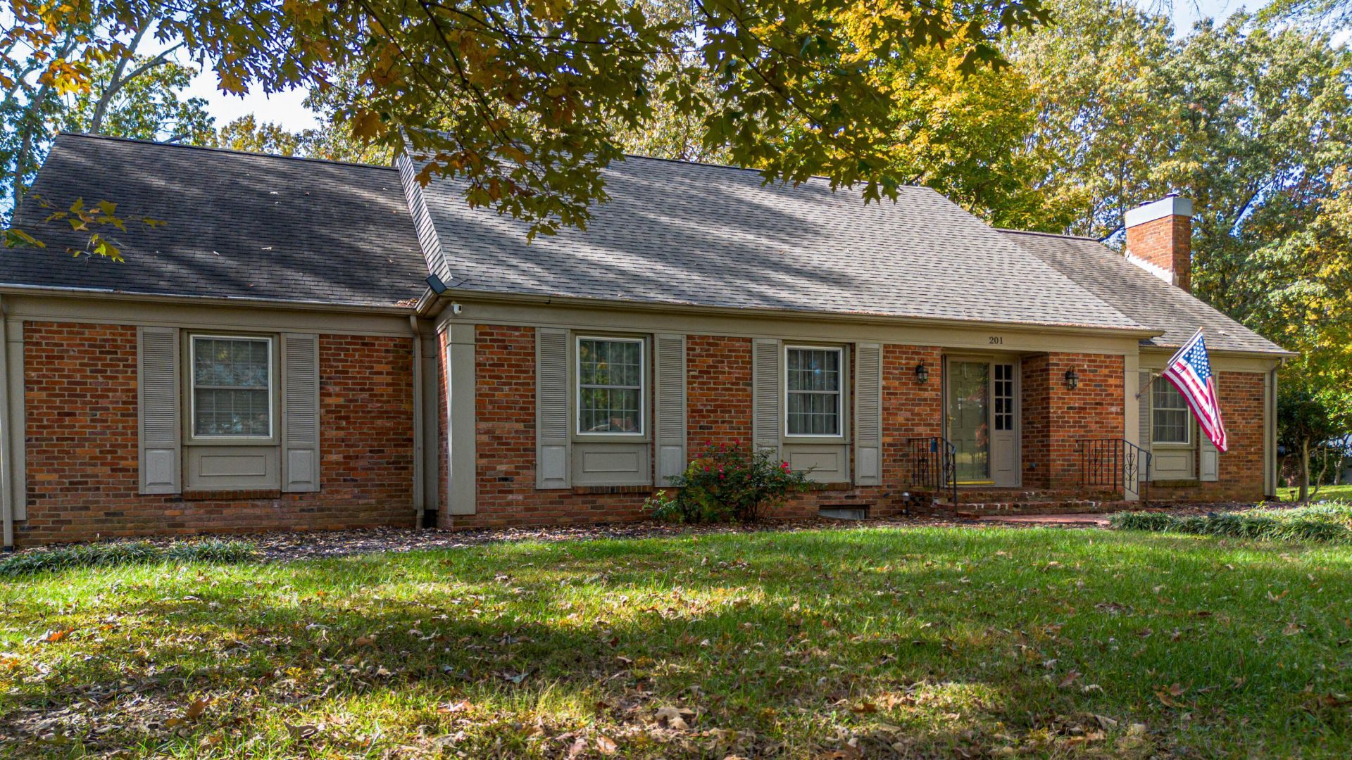 201 Maxfield Drive, Paducah, KY 42001 Main Photo