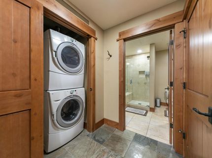 8001 Northstar Drive, Unit #212, Truckee, CA 96161 Photo