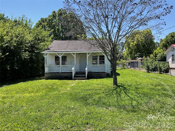 1024 Catawba Street , Lincolnton, NC 28092