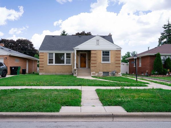 1635 Downing Avenue , Westchester, IL 60154