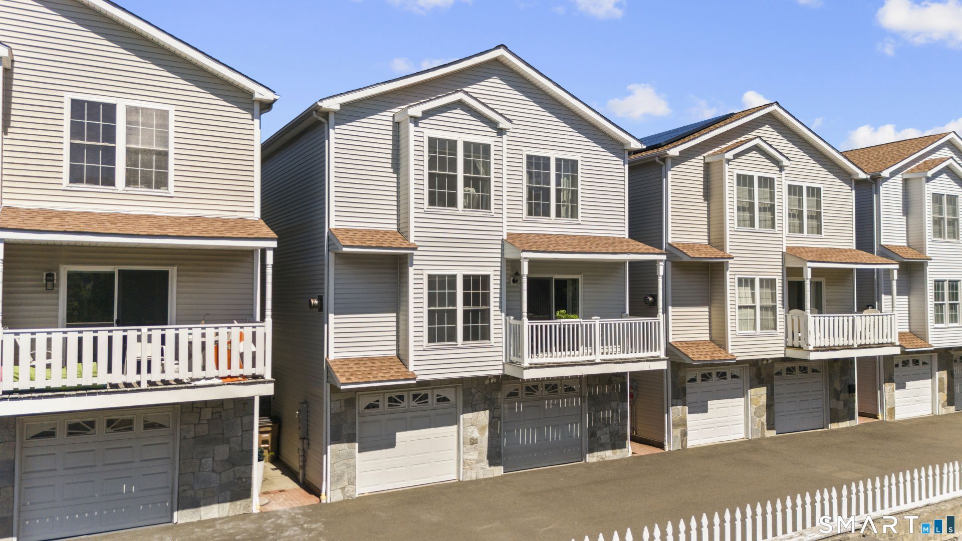 42 Highland, Unit 6, Stamford, CT 06902 Main Photo