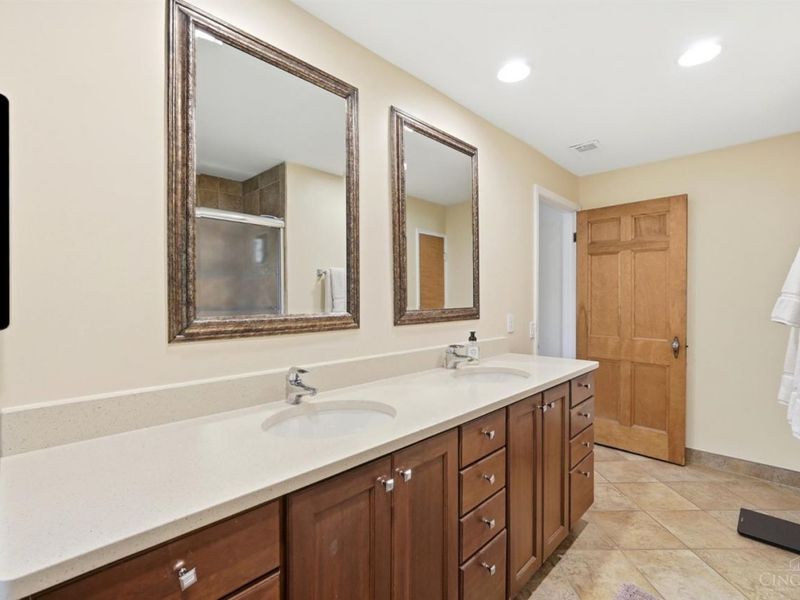 8520 Arborcrest Drive, Amberley, OH 45236 Photo 34