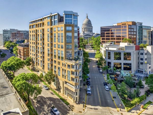 125 N Hamilton Street, Unit 806, Madison, WI 53703