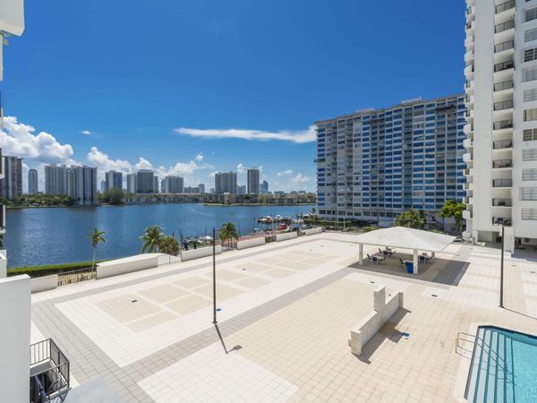 2780 NE 183rd Street, Unit 504, Aventura, FL 33160