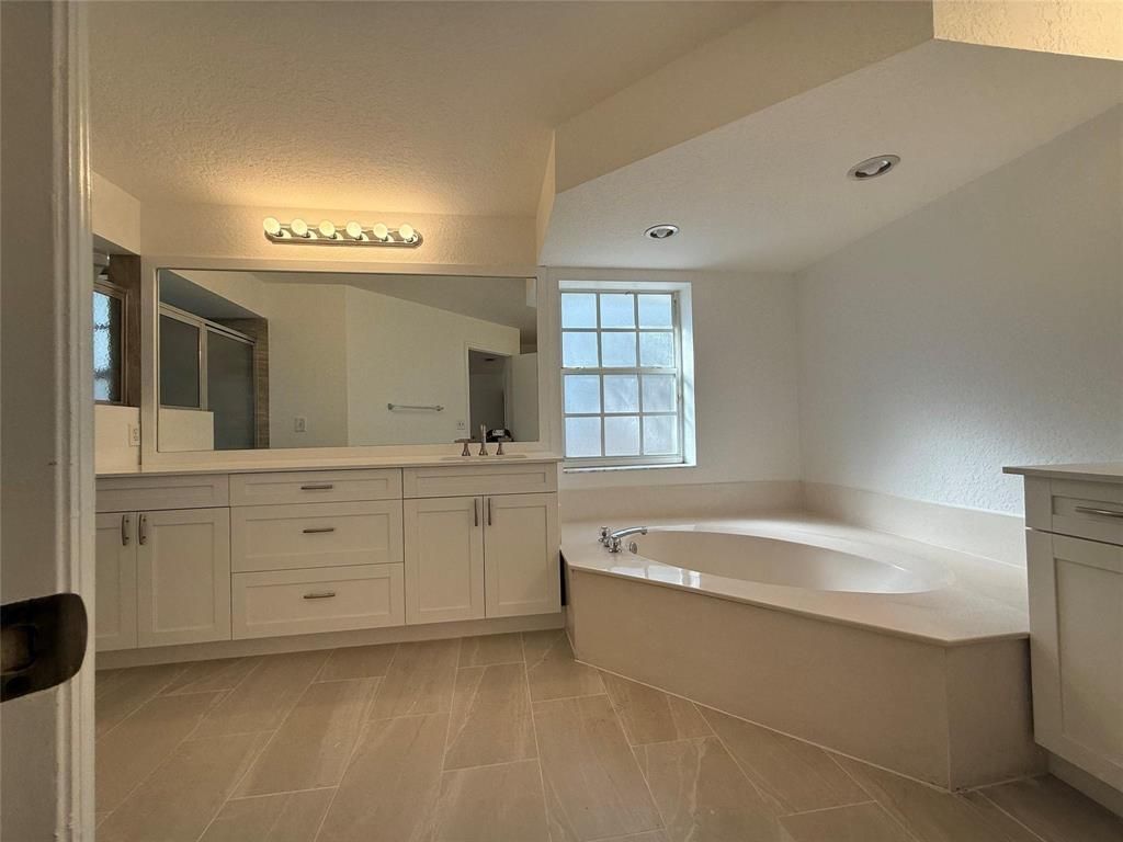 2927 Bogota Avenue, Hollywood, FL 33026 Photo