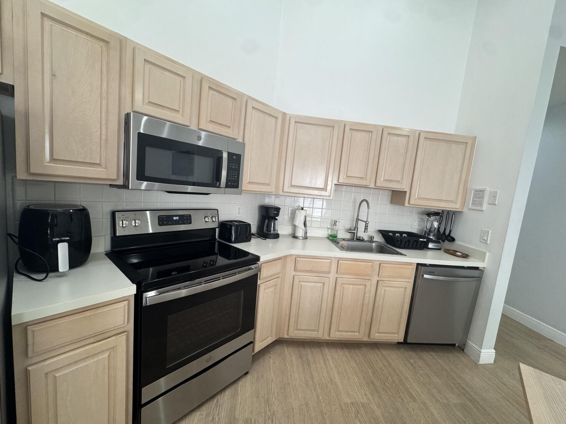 9828 Perfect Drive, Unit 46, Port Saint Lucie, FL 34986 Photo