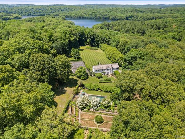 242 Croton Lake Road , Katonah, NY 10536
