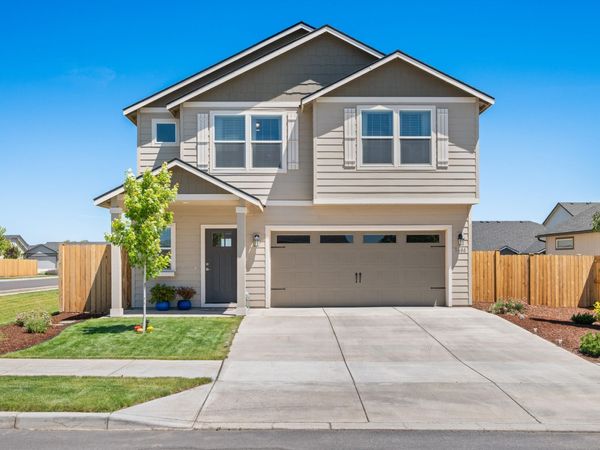 3496 NW 9th Lane, Redmond, OR 97756