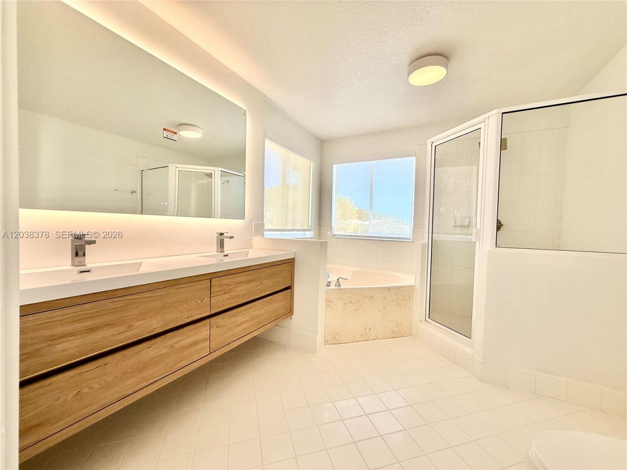 9425 NW 47th Ter , Doral, FL 33178 Photo